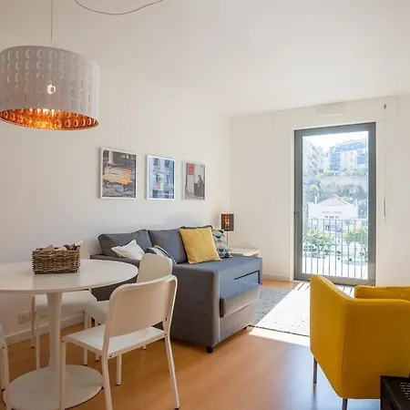 Flh Martim Moniz Castle View Flat アパート リスボン